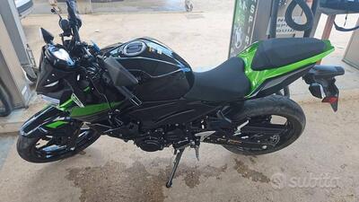 Kawasaki Z 400 (2023) usata