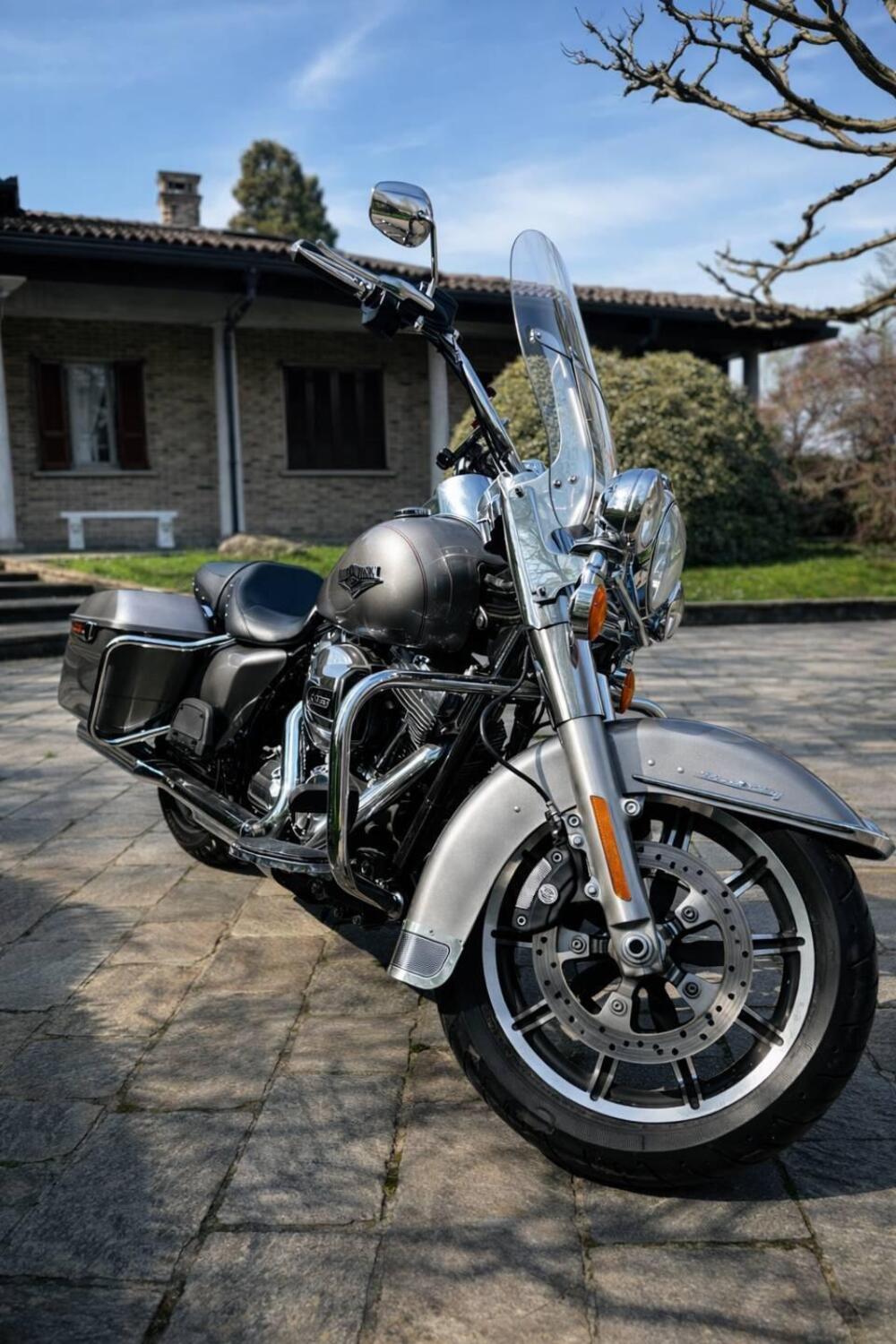 Harley-Davidson 1690 Road King (2013 - 16) - FLHR (3)
