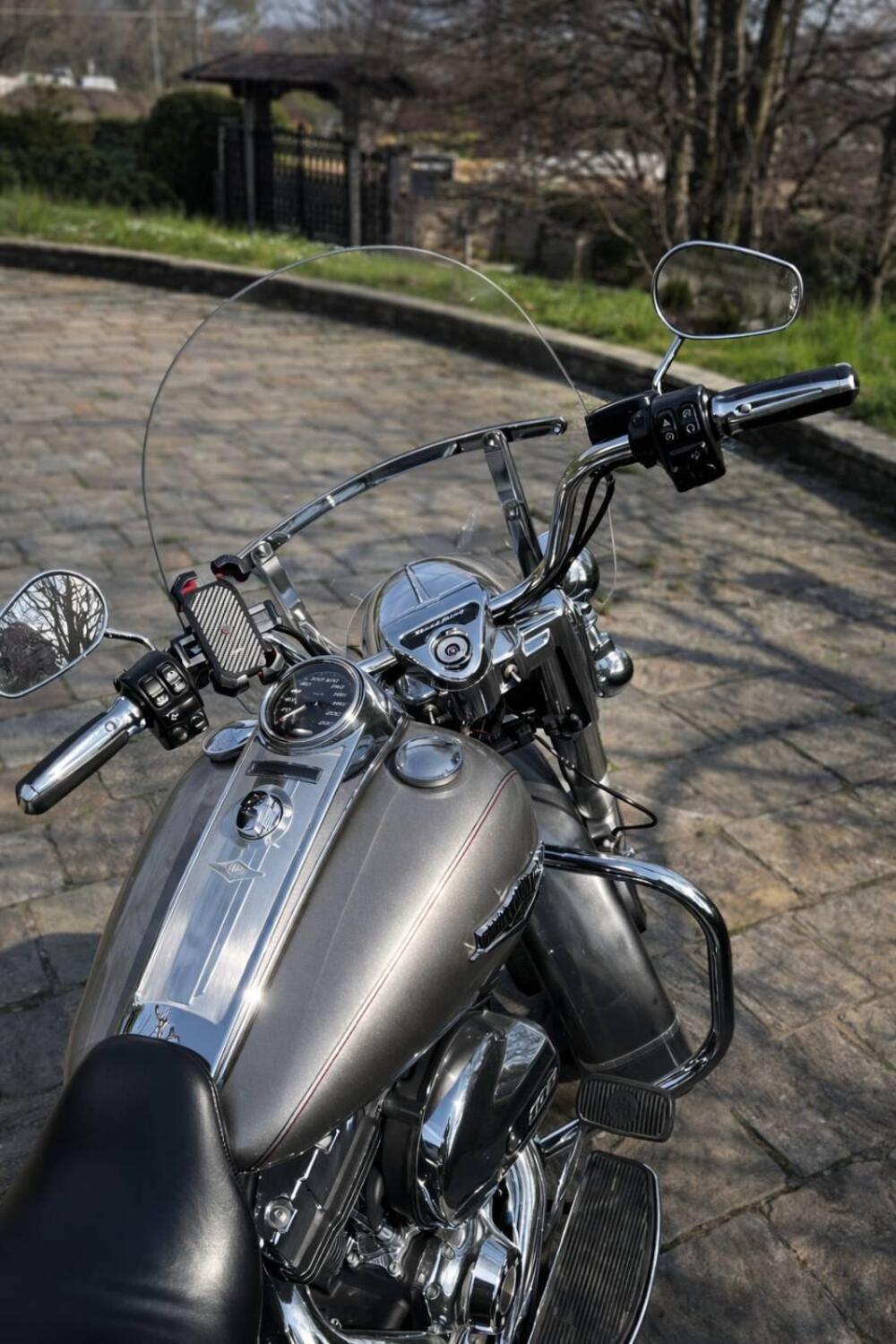 Harley-Davidson 1690 Road King (2013 - 16) - FLHR (5)