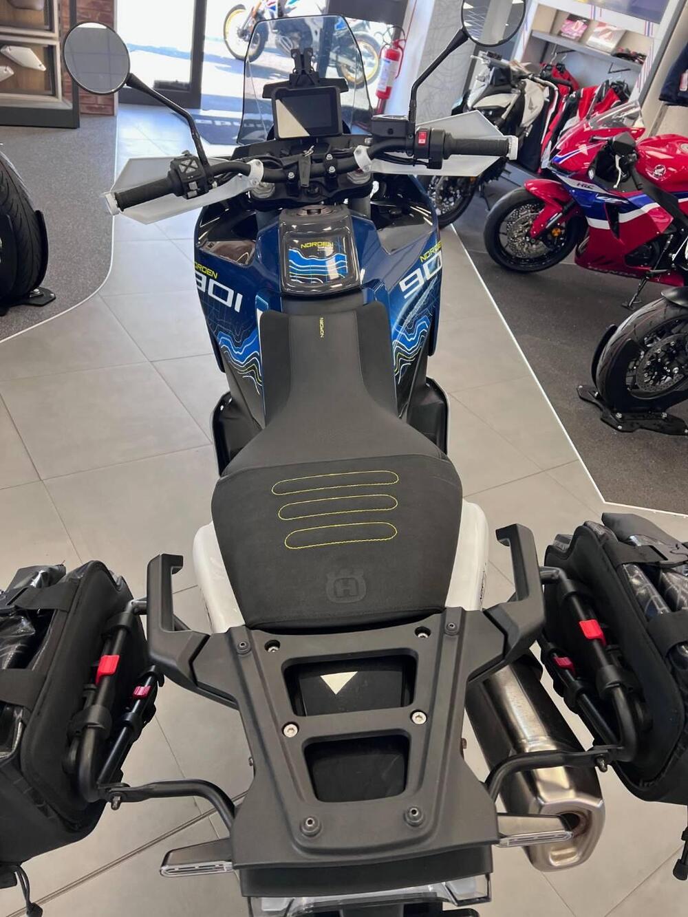 Husqvarna Norden 901 Expedition (2023 - 24) (4)