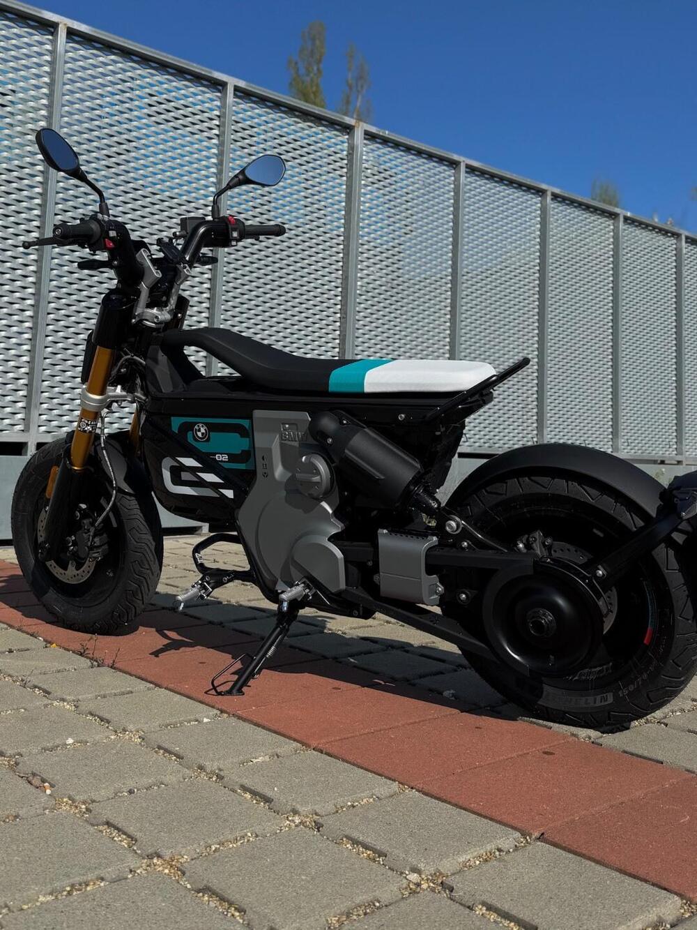 Bmw CE 02 (2024 - 26) (3)