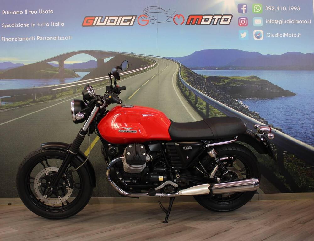 Moto Guzzi V7 Stone (2012 - 15) (3)