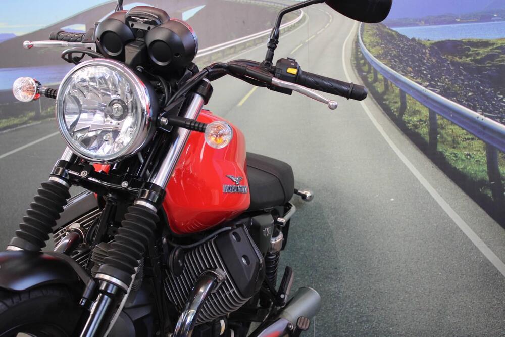 Moto Guzzi V7 Stone (2012 - 15) (11)