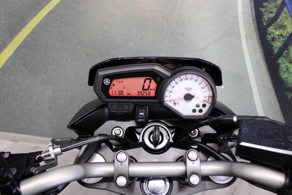 Yamaha FZ8 (2010 - 12) (6)