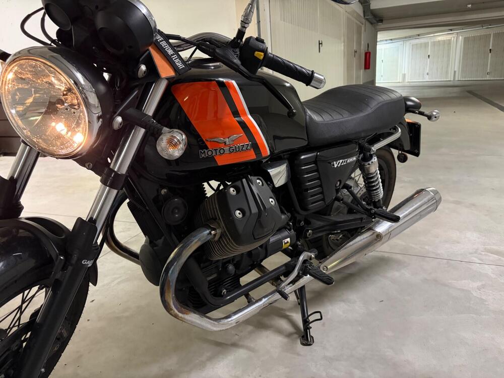 Moto Guzzi V7 II Special (2015 - 17) (3)