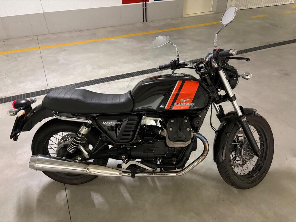 Moto Guzzi V7 II Special (2015 - 17) (4)