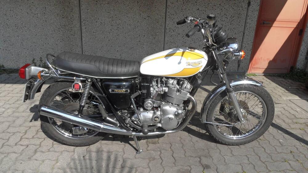 Triumph T160