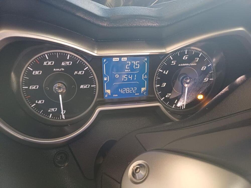 Yamaha X-Max 300 ABS (2017 - 20) (5)