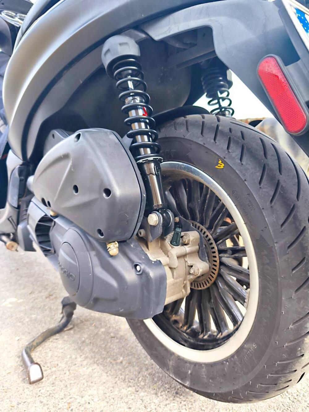 Piaggio Beverly 300 i.e. Police ABS-ASR (2017 - 20) (8)