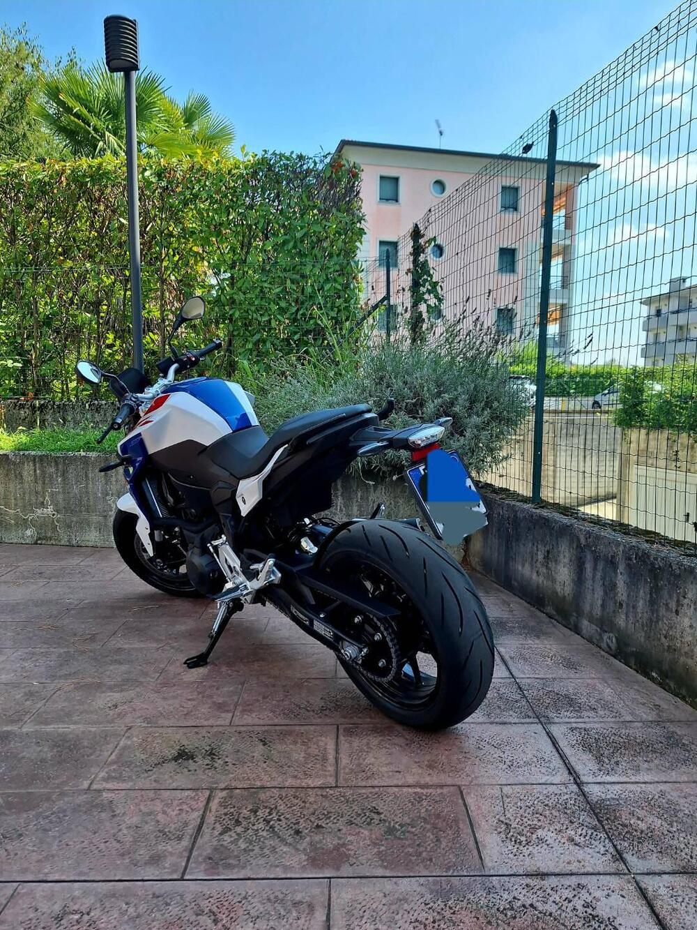 Bmw F 900 R (2021 - 24) (4)