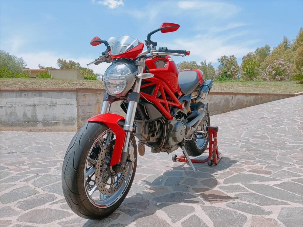 Ducati Monster 1100 (2009 -10) (4)