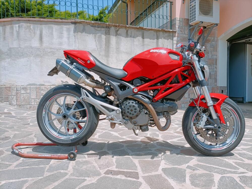 Ducati Monster 1100 (2009 -10) (2)