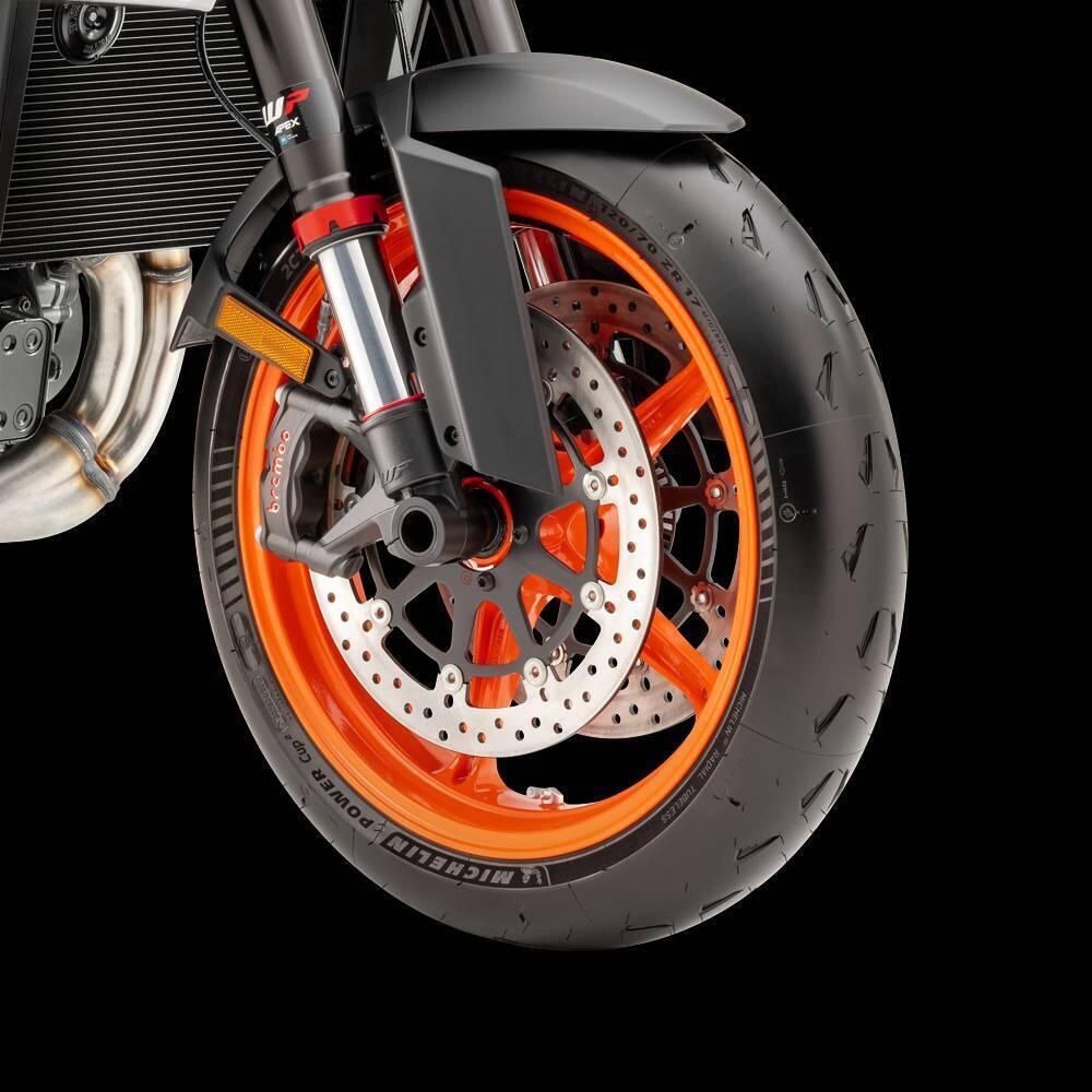 KTM 990 Duke R (2026) (13)