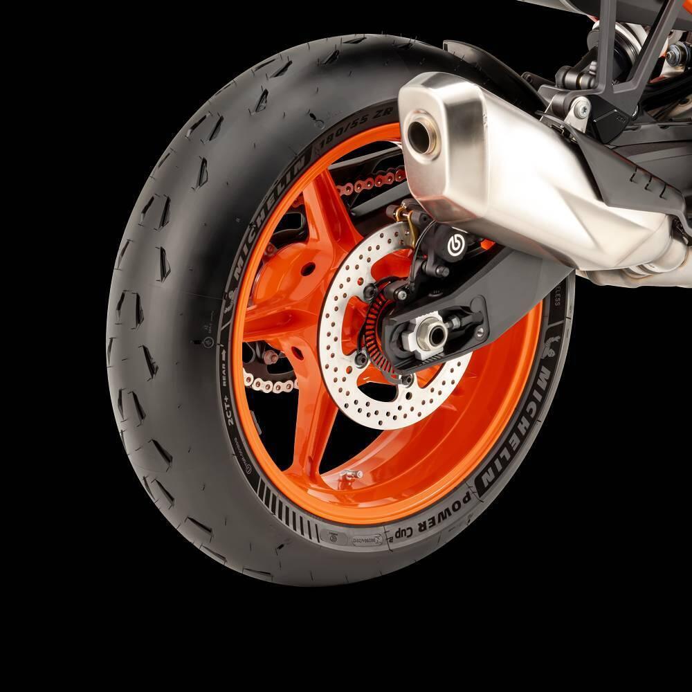 KTM 990 Duke R (2026) (12)
