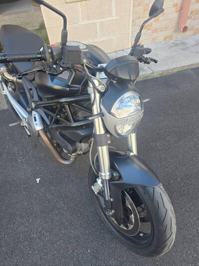 Ducati Monster 696 Plus (2007 - 14) usata