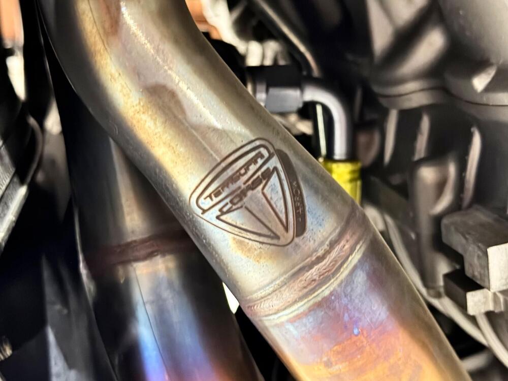 MV Agusta Brutale 910 R (2006 - 11) (10)