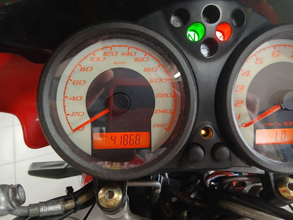 Ducati Monster S2R 1000 (4)