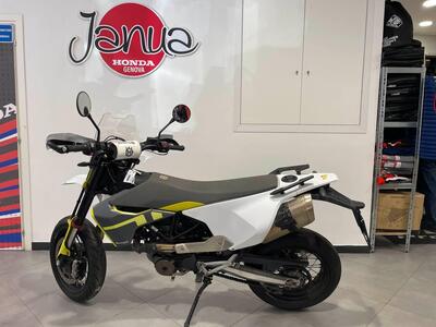 Husqvarna 701 Supermoto (2023 - 25) usata
