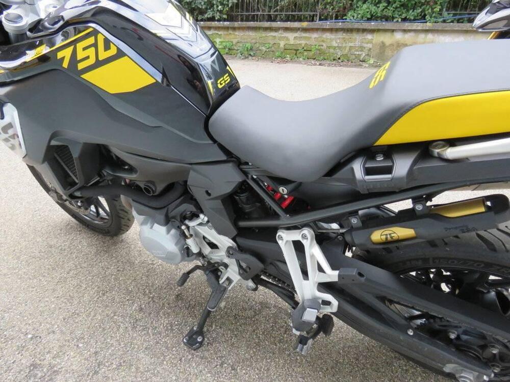 Bmw F 750 GS Edition 40 Years GS (2021) (12)