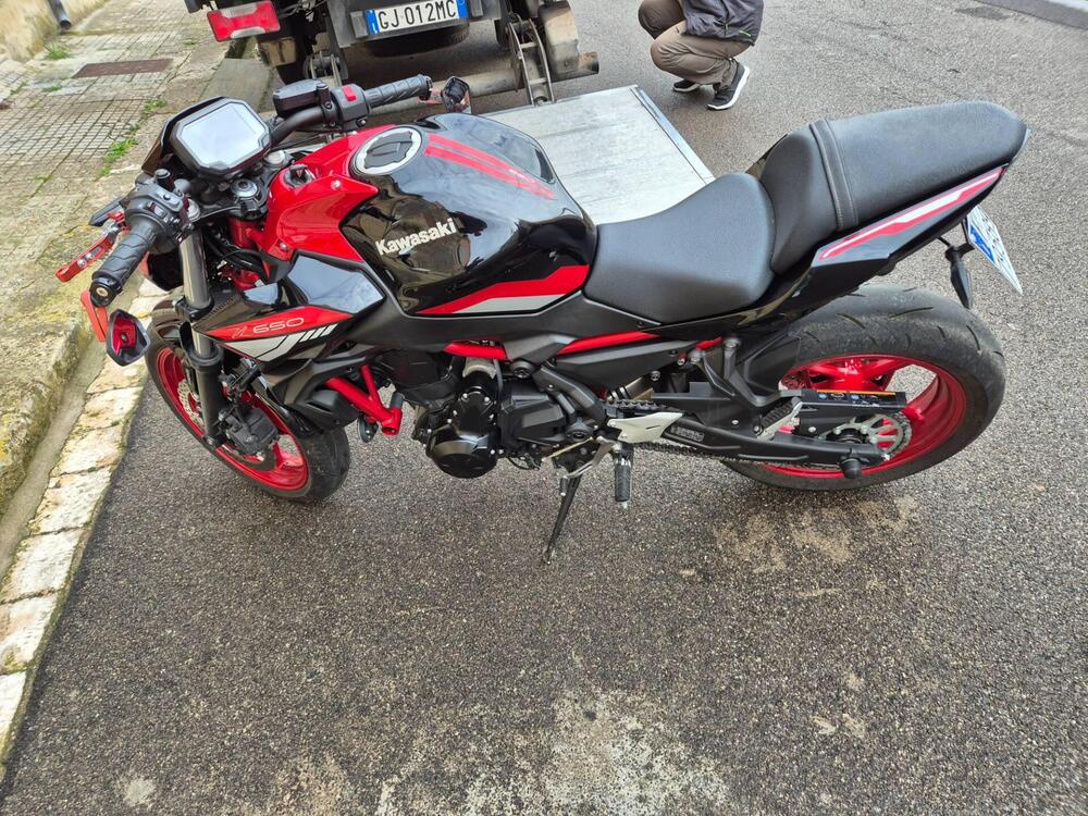 Kawasaki Z 650 (2021 - 24) (3)