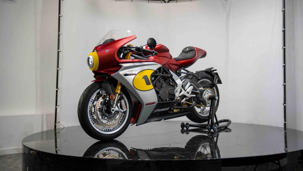 MV Agusta Superveloce 800 Ago (2021 - 23) (3)