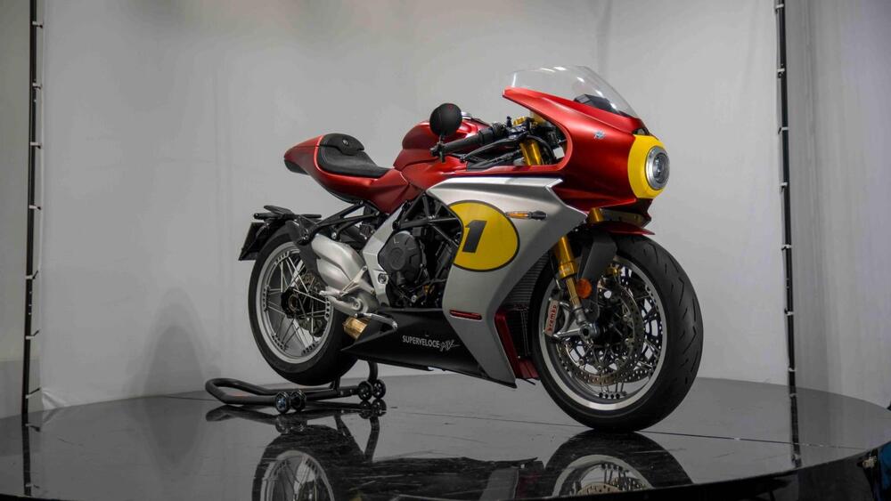 MV Agusta Superveloce 800 Ago (2021 - 23) (5)