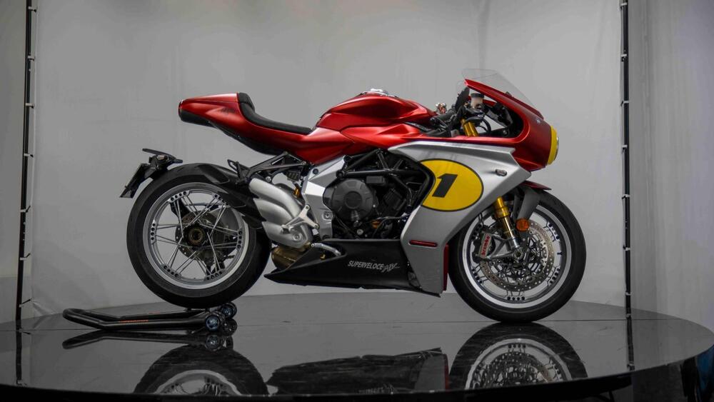 MV Agusta Superveloce 800 Ago (2021 - 23) (6)