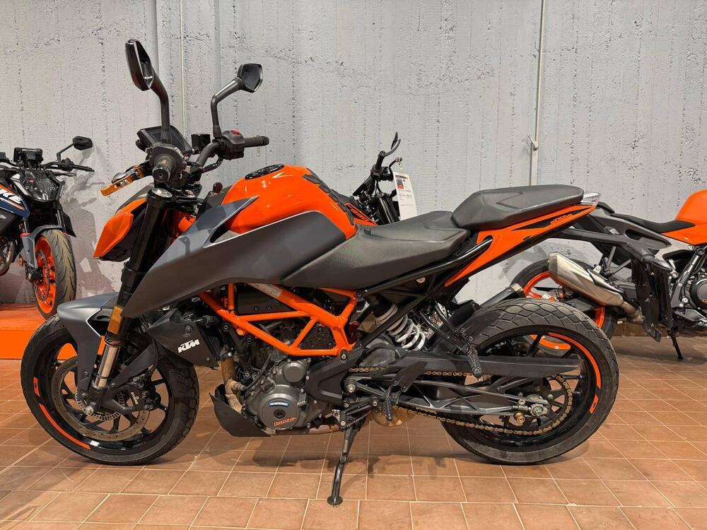 KTM 390 Duke (2021 - 23) (2)