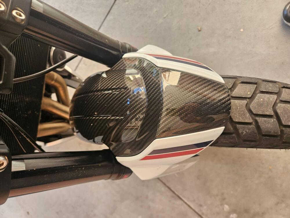 Triumph Trident 660 Triple Tribute Edition (2024) (6)