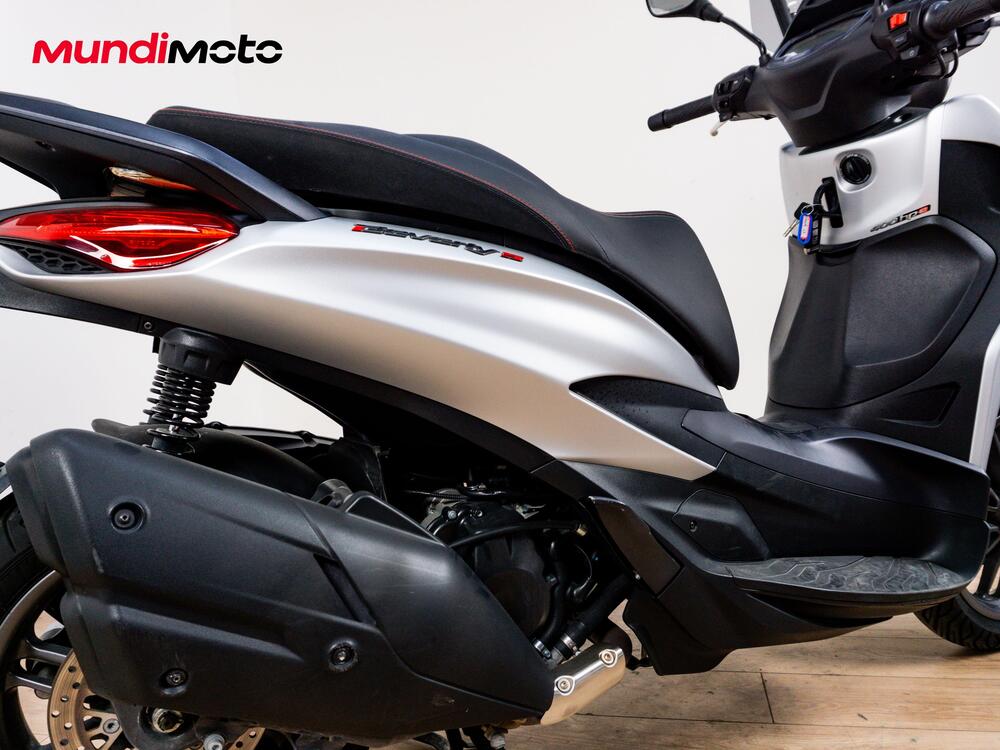 Piaggio Beverly 400 S (2025 - 26) (4)