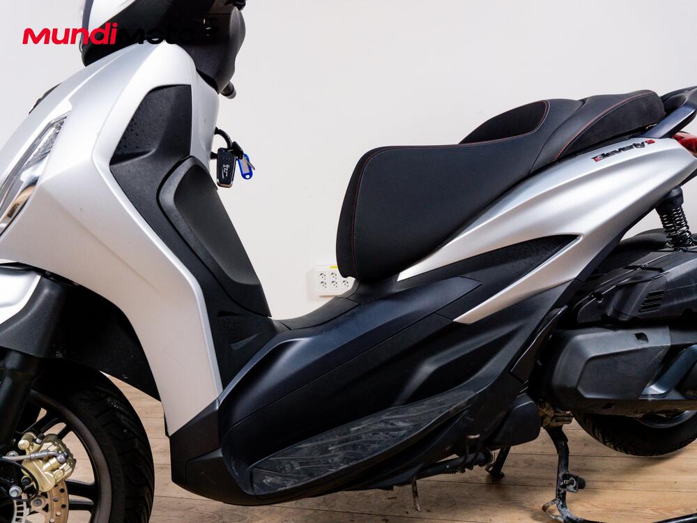 Piaggio Beverly 400 S (2025 - 26) (9)