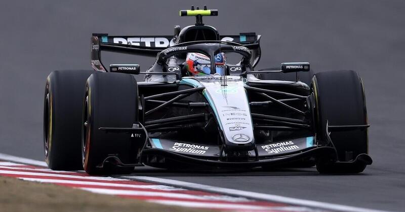 Arrivano i "coltelli politici": Mercedes ha un'ala anteriore illegale? Ferrari chiede chiarimenti alla FIA