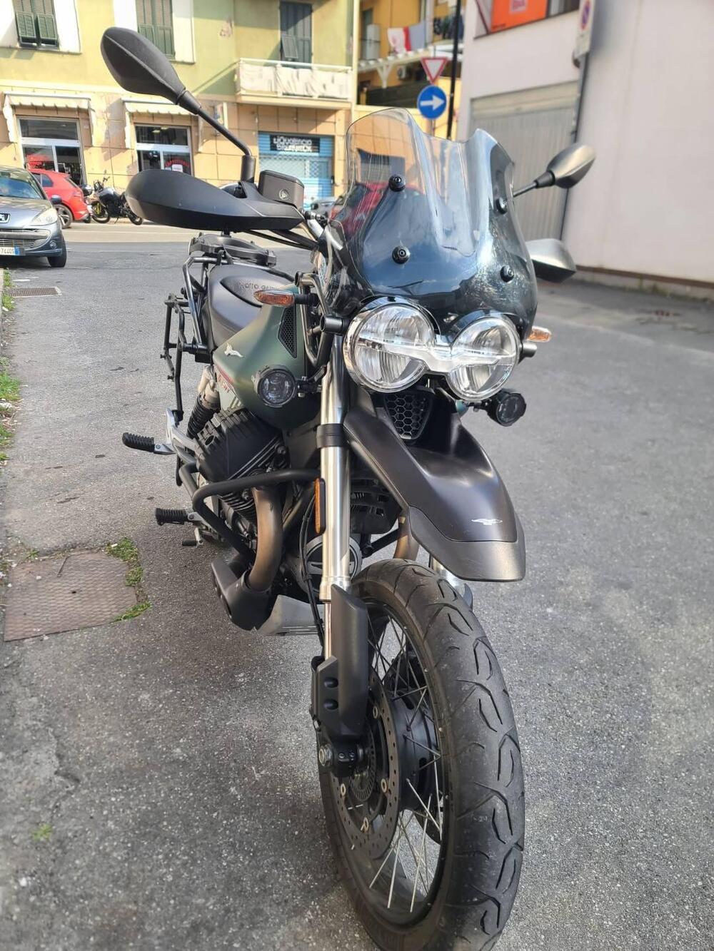 Moto Guzzi V85 TT (2021 - 23) (8)