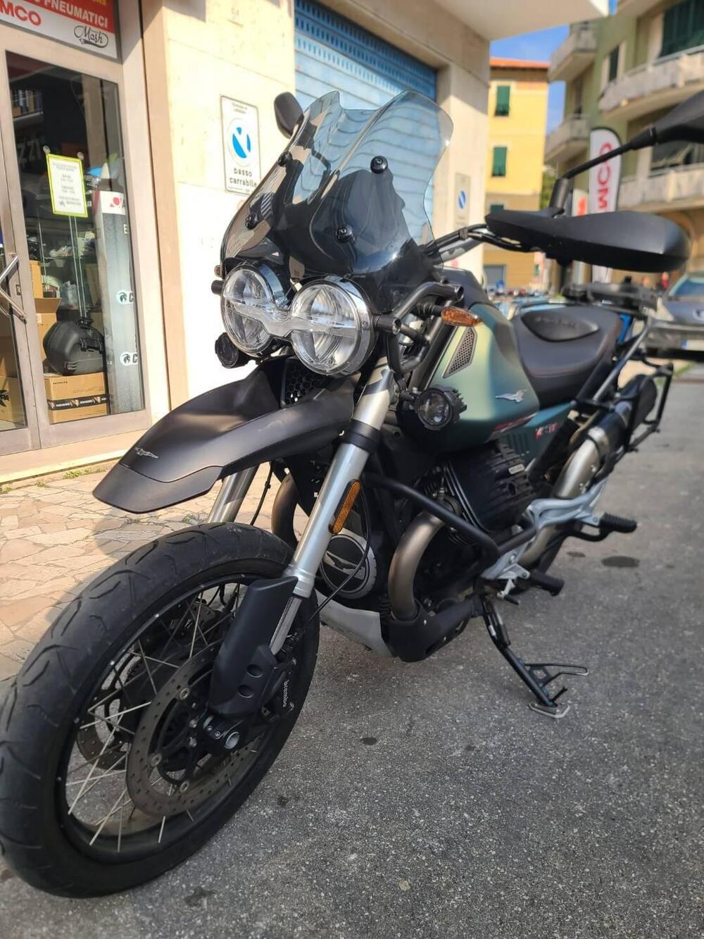Moto Guzzi V85 TT (2021 - 23) (7)