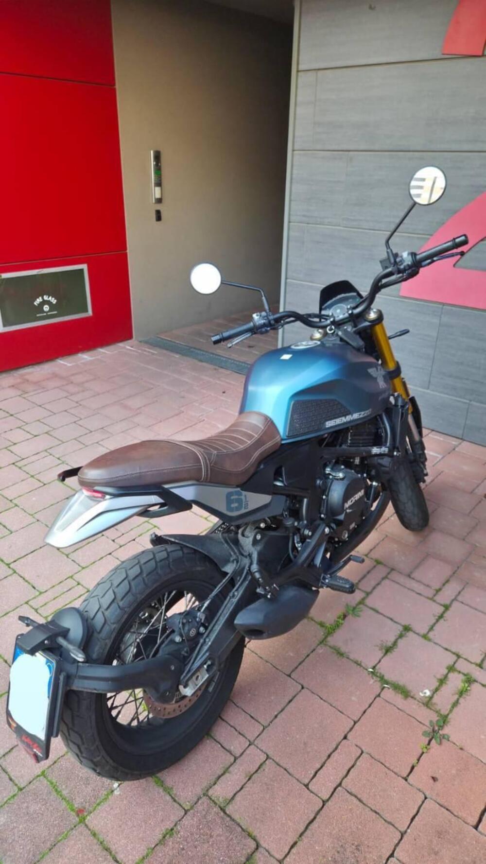 Moto Morini SEIEMMEZZO SCR (2022 - 26) (4)