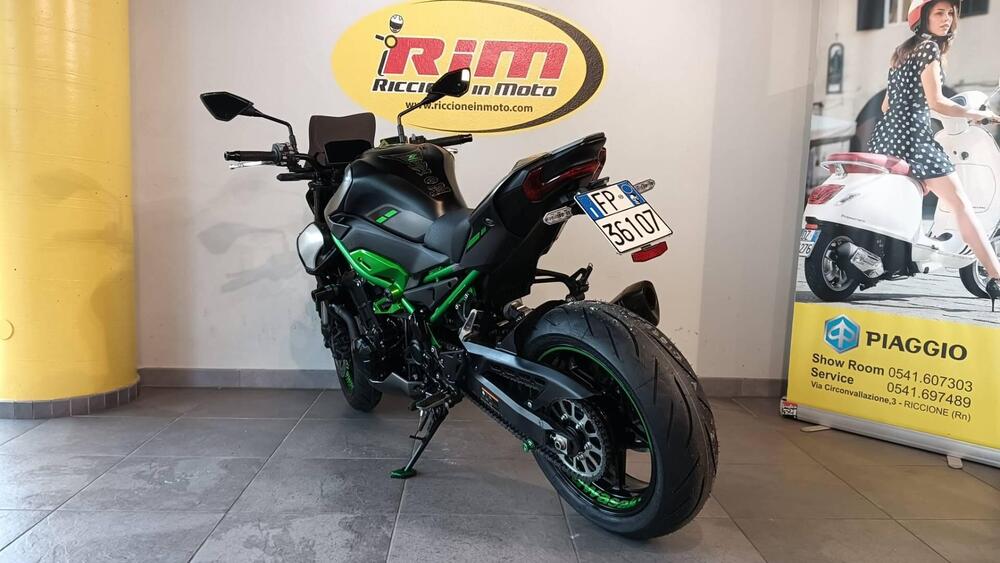 Kawasaki Z 900 Performance (2025 - 26) (5)