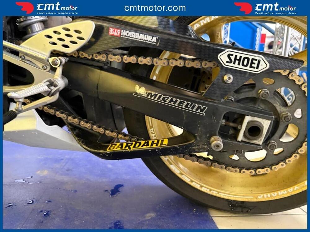 Yamaha YZF R1 (2004 - 05) (10)