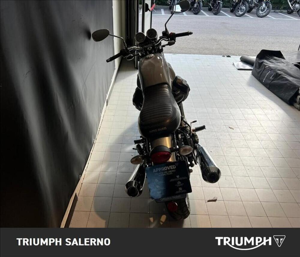 Moto Guzzi V7 III Milano (2018 - 20) (5)