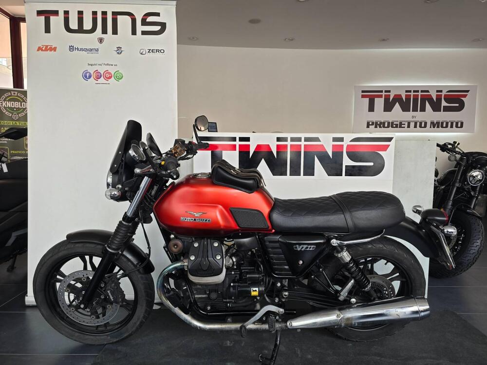 Moto Guzzi V7 II Stone (2015 - 17) (5)