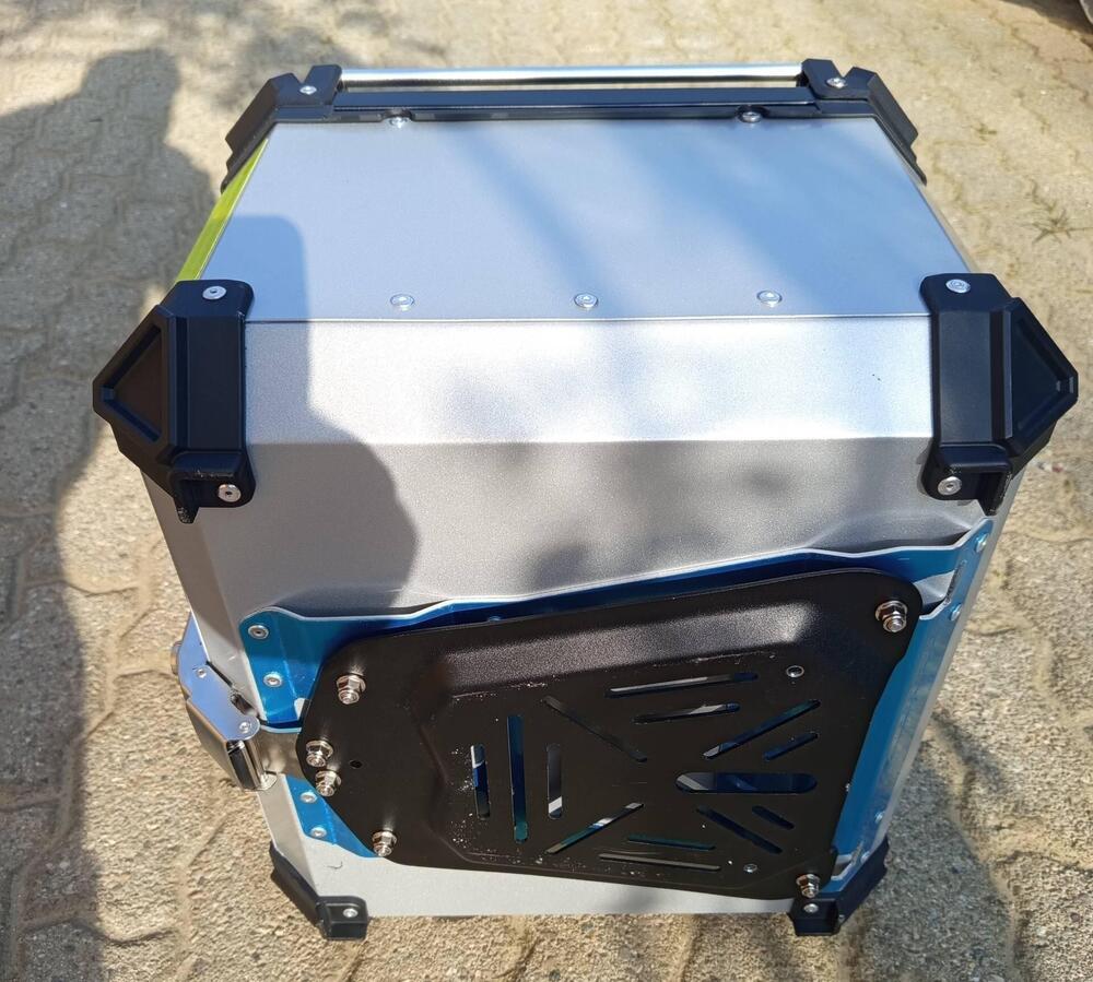 Bauletto in alluminio 55 L Wwertyy (3)