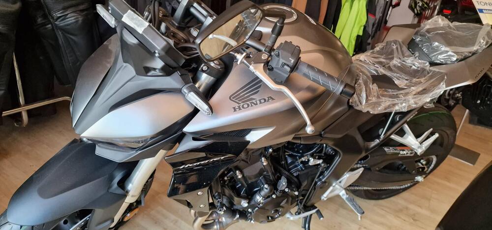 Honda CB 1000 Hornet (2025 - 26) (2)