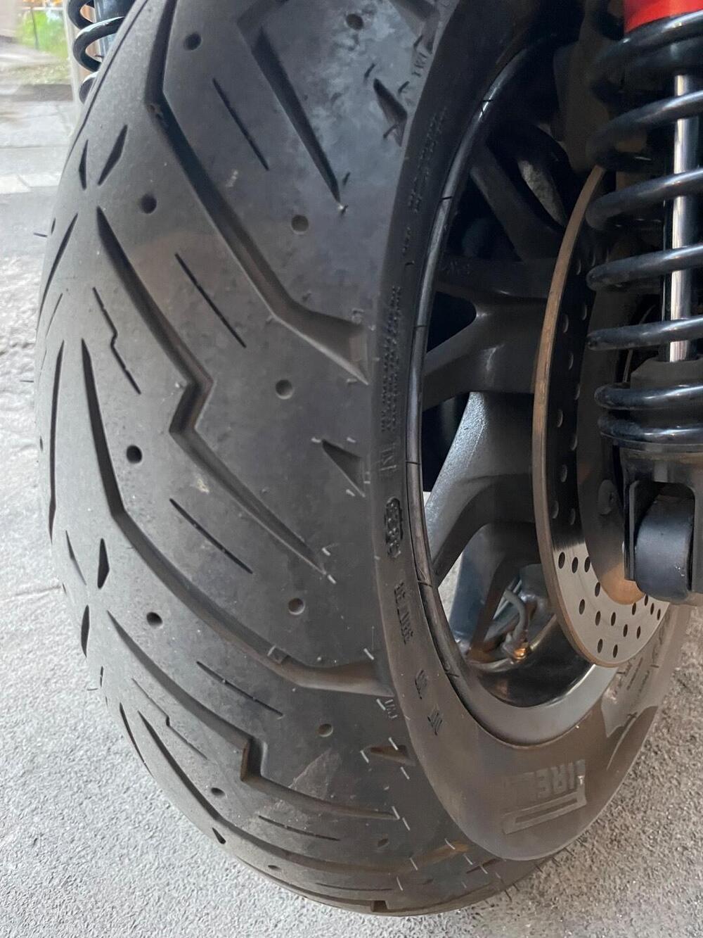 Yamaha X-Max 400 Tech Max (2020) (3)