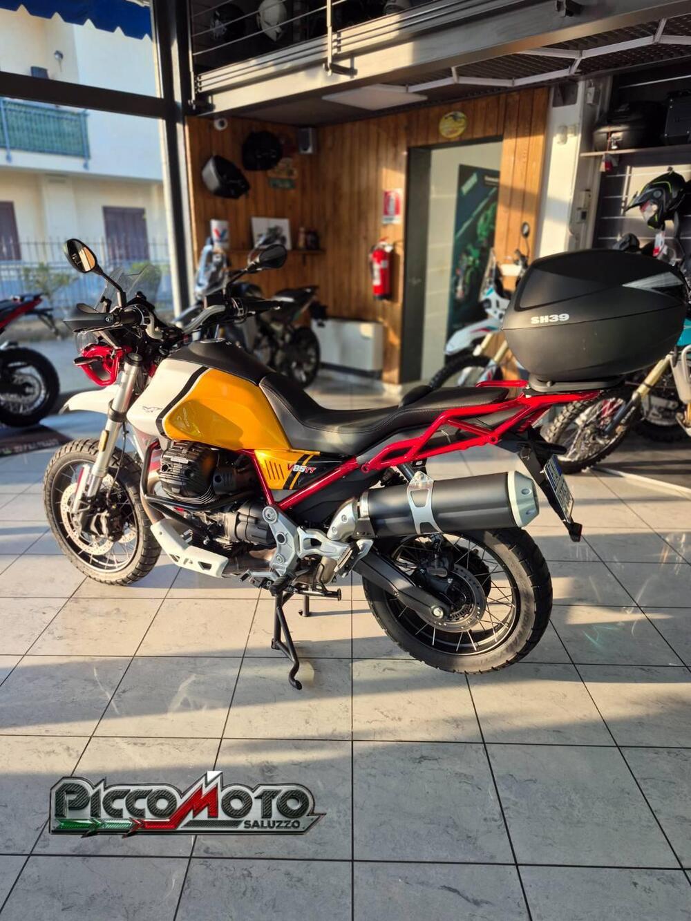 Moto Guzzi V85 TT (2021 - 23) (6)