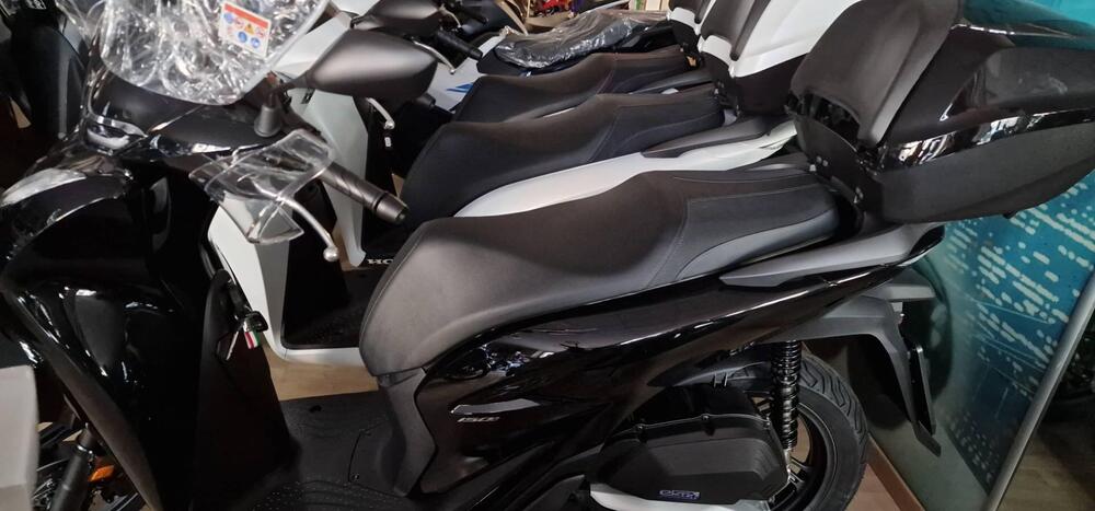 Honda SH 150i (2024 - 25) (3)