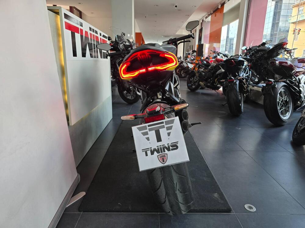 MV Agusta Dragster 800 RR (2021 - 23) (6)