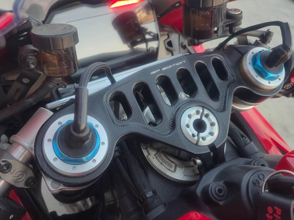 Ducati Panigale V4 S (2022 - 24) (6)