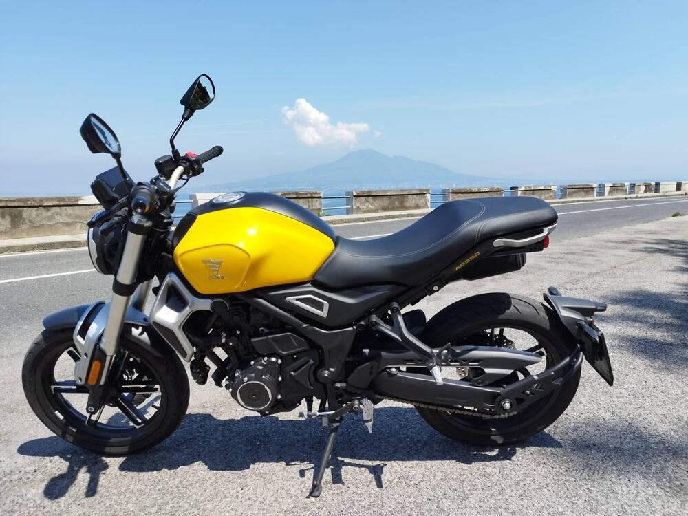 Voge Trofeo 350AC (2022 - 26) (3)