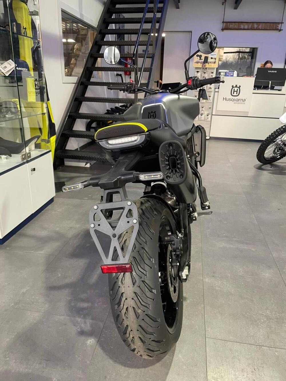 Husqvarna Vitpilen 801 L (2025 - 26) (4)