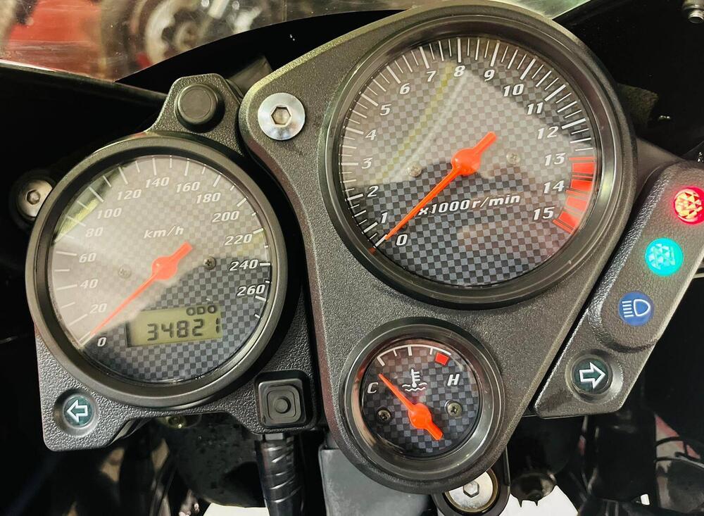 Honda Hornet 600 S (1999 - 01) (3)