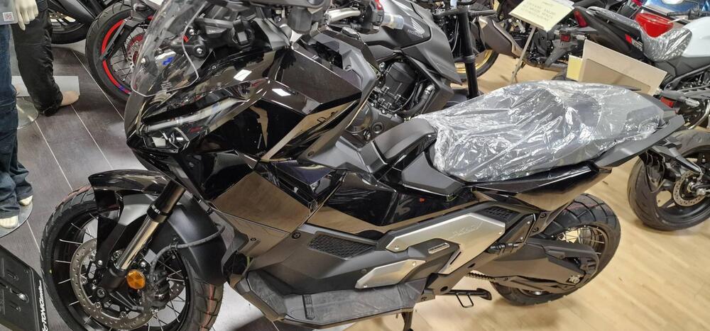 Honda X-ADV 750 (2025 - 26) (4)